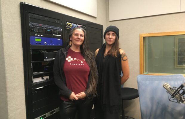 The Afternoon Buzz 11.23.22 – Professor Emeritus and Native American Advocate Peter d’Errico & Nipmuc Nation members Rhonda Anderson and Tomantha Sylvester