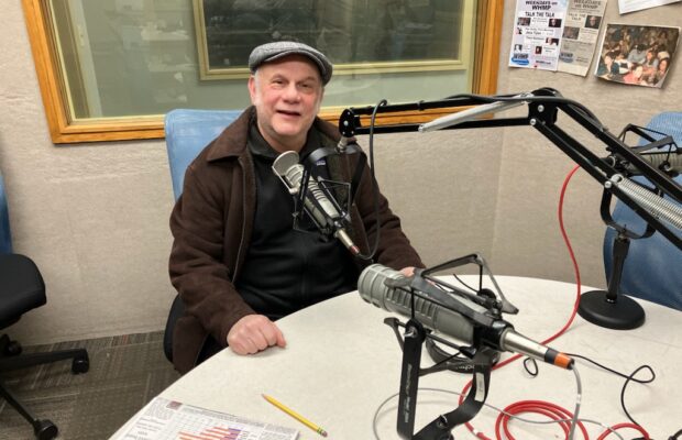 Stand Pat & Political Gold: Music to Our Ears